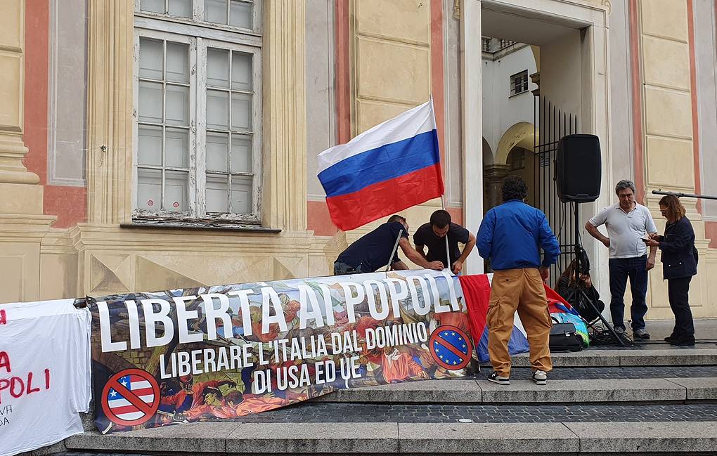 Massive rally in support of Russia, against NATO held in northern Italy