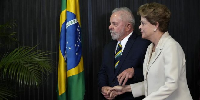 ¿Por qué no podemos comerciar con nuestras propias monedas?", cuestiona Lula