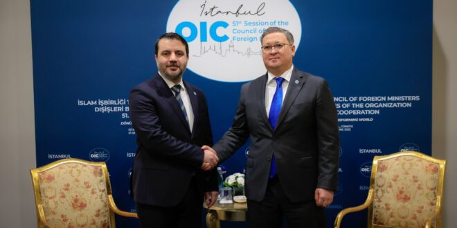 Cancilleres de Siria y Kazajstán se reúnen en Estambul