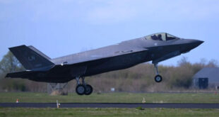 Un F-35 británico realiza aterrizaje de emergencia en aeropuerto japonés