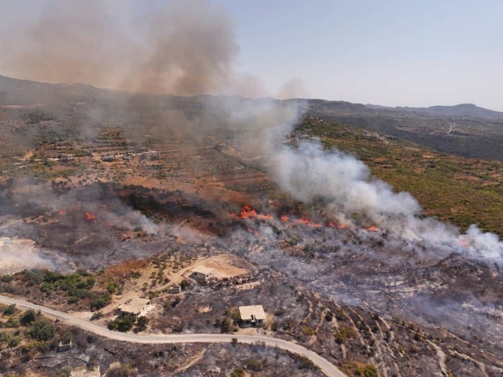 Incendios avanzan hacia zonas pobladas en Al-Ghab, Siria