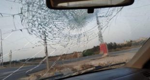 مستوطنون إسرائيليون يعتدون على ممتلكات الفلسطينيين في نابلس